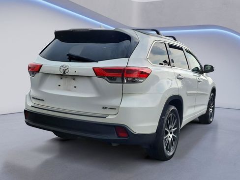 Used 2018 Toyota Highlander SE w/ Protection Package #3 AWD/4WD image 6