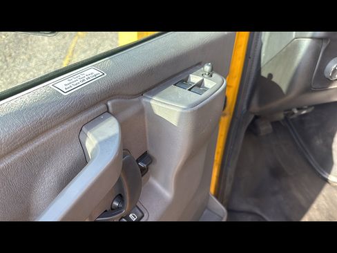 Used 2021 GMC Savana 3500 Extended w/ Power Convenience Package image 7