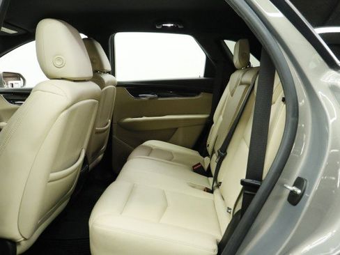 Used 2019 Cadillac XT5 FWD image 28