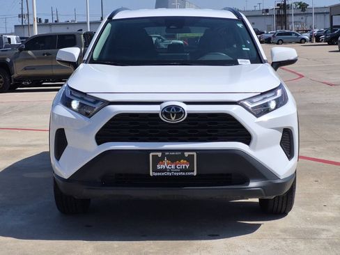 Certified 2025 Toyota RAV4 XLE AWD/4WD image 9