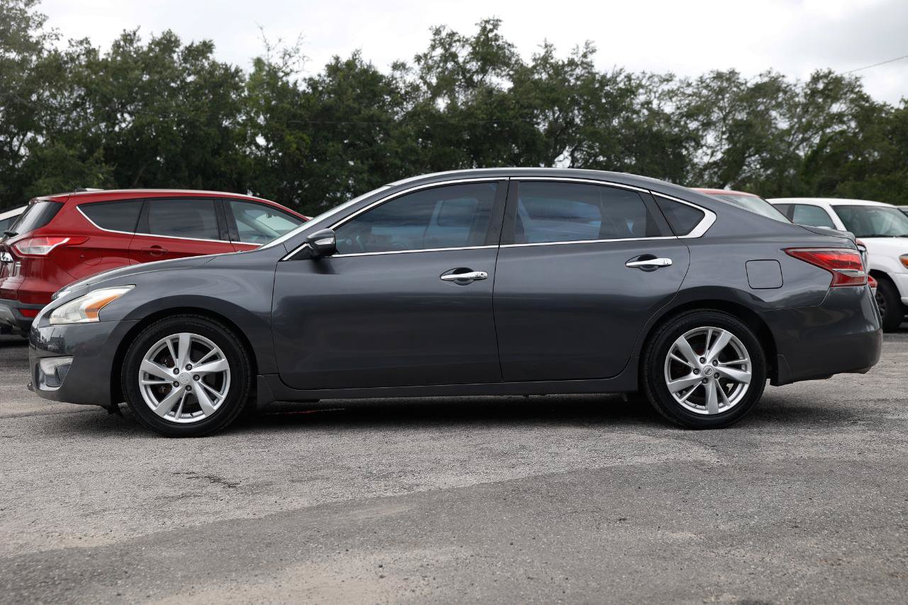 Used 2013 Nissan Altima 2.5 SL FWD image 3