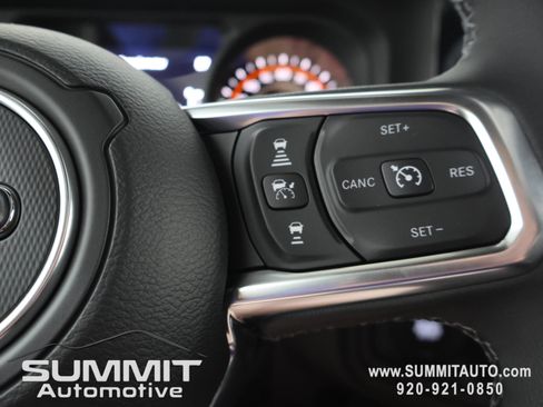 New 2026 Jeep Wrangler Unlimited Sahara AWD/4WD image 13