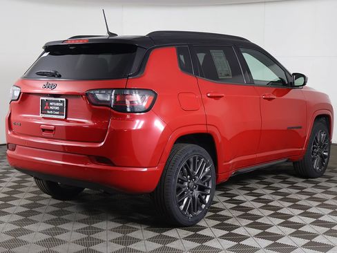 Used 2024 Jeep Compass Limited w/ High Altitude Package AWD/4WD image 13