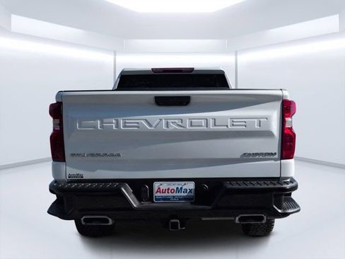 Used 2025 Chevrolet Silverado 1500 Custom Trail Boss AWD/4WD image 4