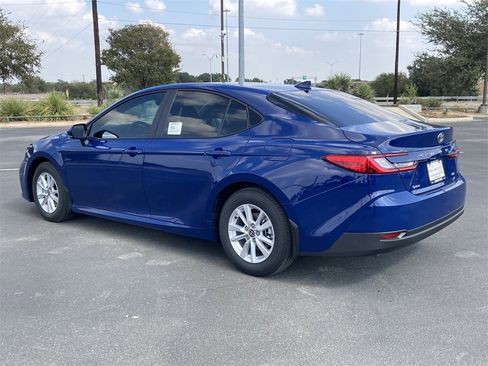 New 2026 Toyota Camry LE image 7