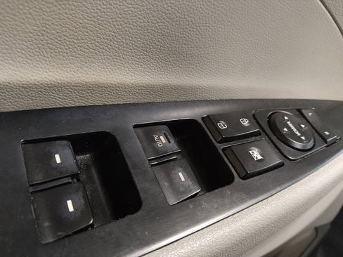 Used 2018 Hyundai Tucson Value w/ Cargo Package FWD image 27