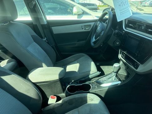 Used 2019 Toyota Corolla LE image 2