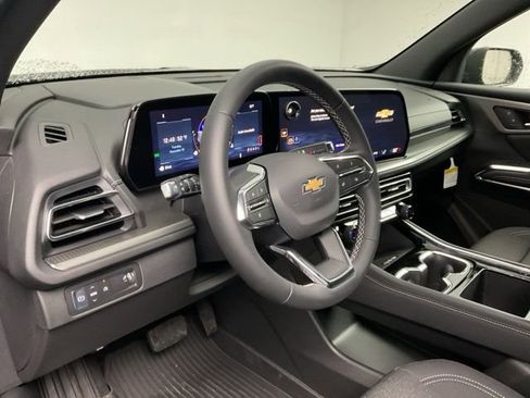 New 2026 Chevrolet Traverse LT image 11