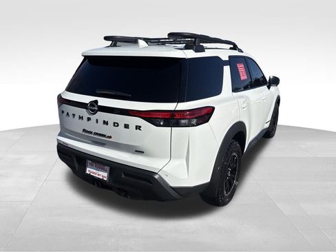 Used 2025 Nissan Pathfinder Rock Creek image 6