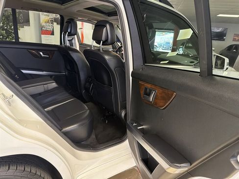 Used 2014 Mercedes-Benz GLK 350 2WD image 28