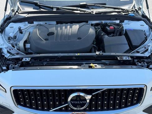 Used 2024 Volvo V60 B5 Cross Country Plus AWD/4WD image 41