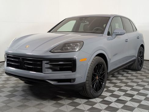 New 2026 Porsche Cayenne image 1