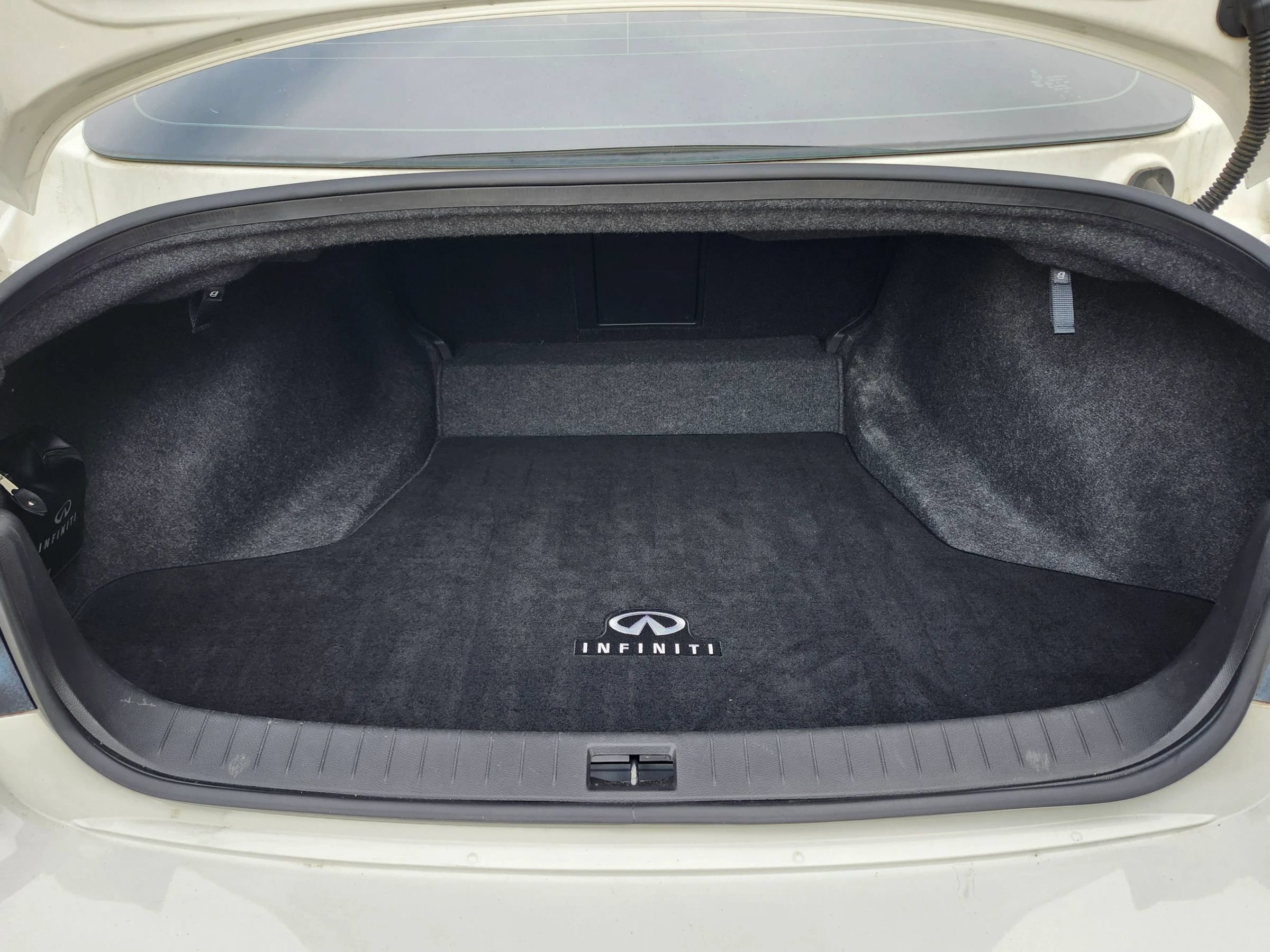 Used 2015 INFINITI Q50 Premium w/ Navigation Package AWD/4WD image 14
