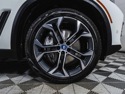 Used 2023 BMW X5 xDrive45e w/ Parking Assistance Package image 34