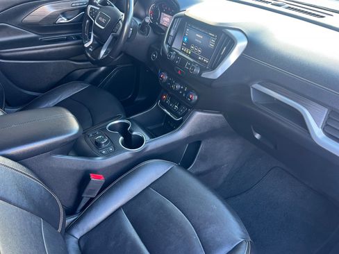 Used 2021 GMC Terrain SLT image 13