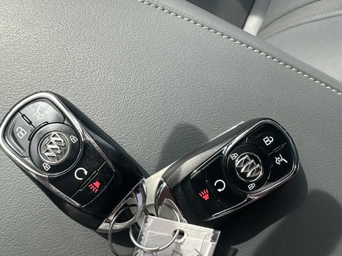 Used 2018 Buick Enclave Essence w/ Trailering Package AWD/4WD image 11