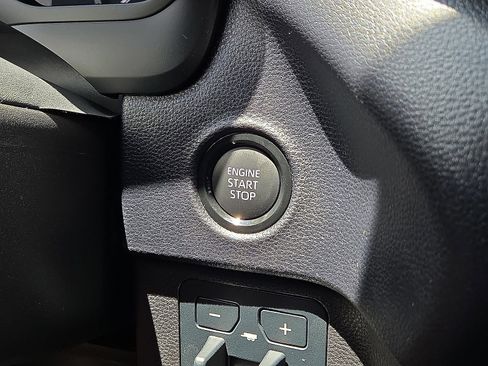 Used 2026 Toyota Tundra SR5 AWD/4WD image 31