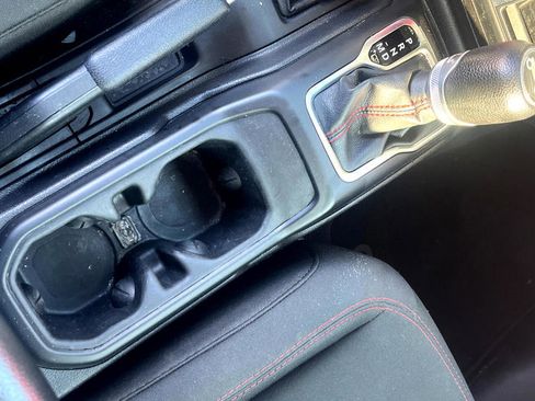 Used 2018 Jeep Wrangler Unlimited Rubicon image 12