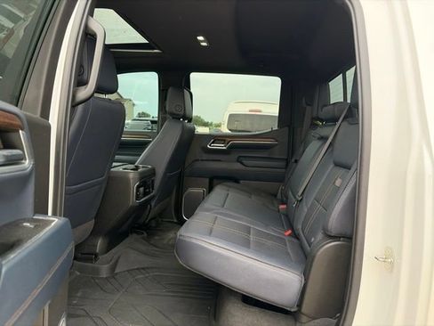 Used 2023 Chevrolet Silverado 1500 High Country w/ High Country Premium Package AWD/4WD image 19