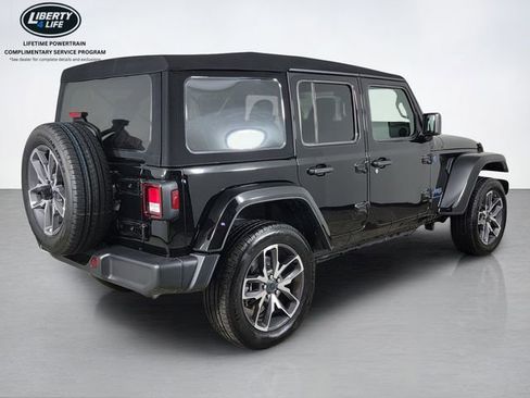 Used 2024 Jeep Wrangler Unlimited AWD/4WD image 3