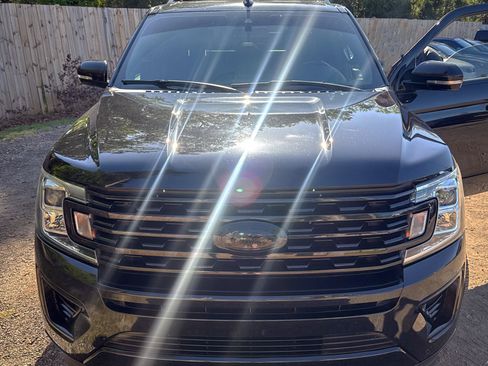 Used 2019 Ford Expedition Limited w/ Equipment Group 301A RWD image 16