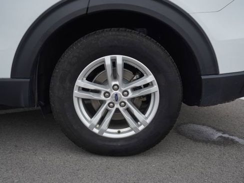 Used 2023 Ford Explorer XLT w/ Equipment Group 202A image 38