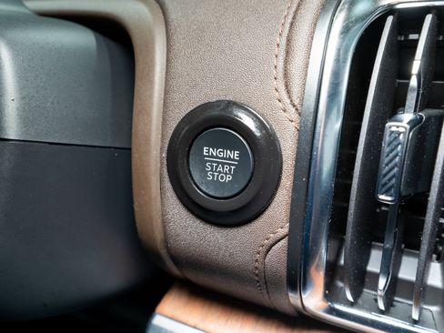 Used 2025 Ford Expedition Max King Ranch image 30