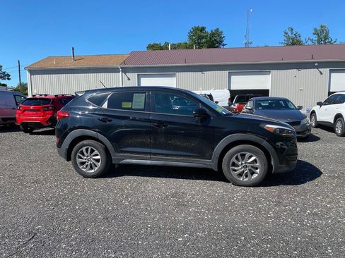 Used 2018 Hyundai Tucson SE AWD/4WD image 4
