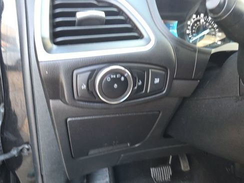 Used 2024 Ford Edge SEL image 14