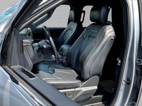 Used 2024 Ford Expedition Max Platinum AWD/4WD image 21