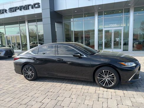 Used 2025 Lexus ES 350 w/ Premium Package image 5