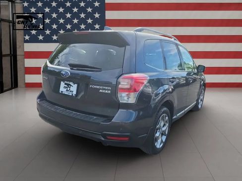 Used 2017 Subaru Forester 2.5i Touring AWD/4WD image 5
