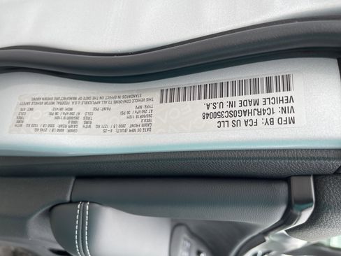 New 2025 Jeep Grand Cherokee Laredo X image 29