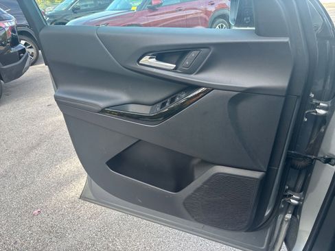 Used 2025 Chevrolet Equinox LT image 20