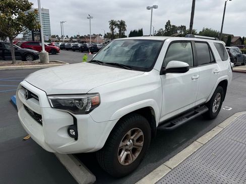 Used 2021 Toyota 4Runner SR5 AWD/4WD image 1