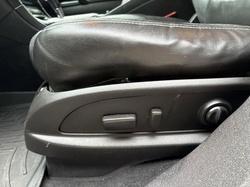 Used 2013 Buick Enclave Leather FWD image 15