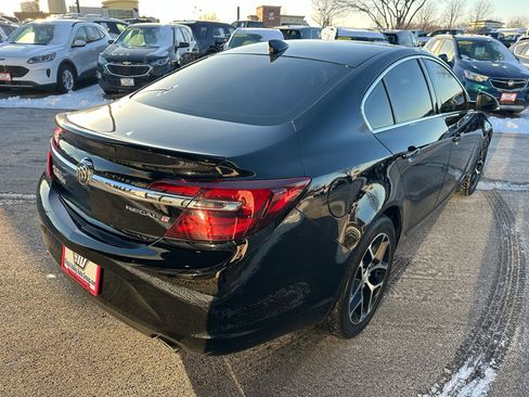 Used 2017 Buick Regal Sport Touring image 7