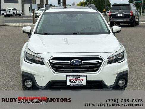 Used 2018 Subaru Outback 3.6R Limited AWD/4WD image 2