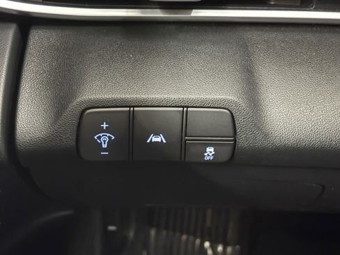 Used 2023 Hyundai Elantra SEL w/ Convenience Package image 18