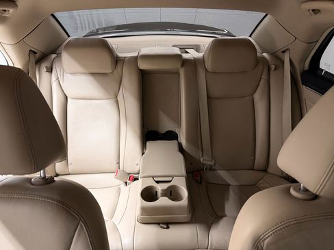 Used 2014 Chrysler 300 image 30