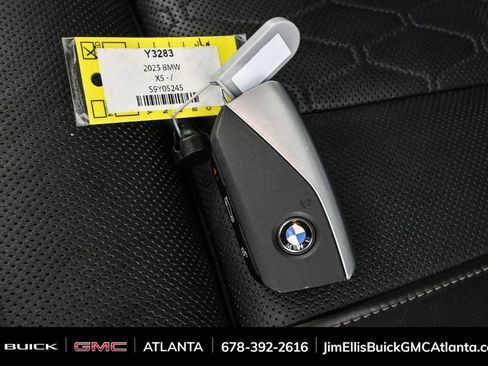 Used 2025 BMW X5 xDrive50e image 40