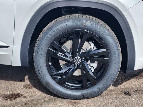 New 2026 Volkswagen Atlas Cross Sport SEL R-Line image 29