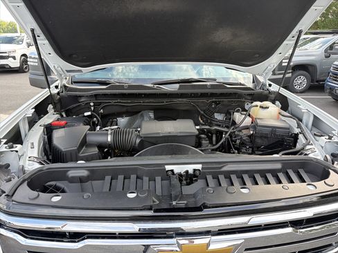 Used 2025 Chevrolet Silverado 3500 LTZ w/ LTZ Convenience Package AWD/4WD image 35