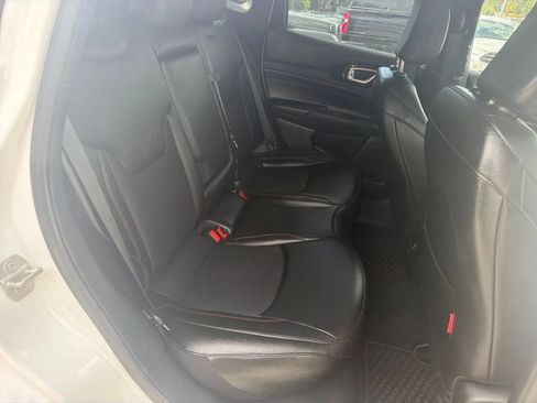 Used 2024 Jeep Compass Trailhawk AWD/4WD image 19