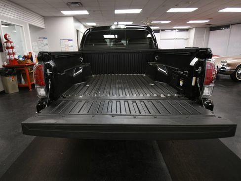 Certified 2023 Toyota Tacoma TRD Sport AWD/4WD image 22