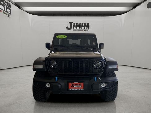 Used 2024 Jeep Wrangler Unlimited AWD/4WD image 4