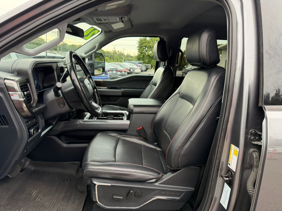 Used 2024 Ford F350 Lariat w/ Black Appearance Package AWD/4WD image 18