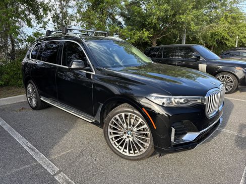 Used 2021 BMW X7 xDrive40i w/ Premium Package image 1