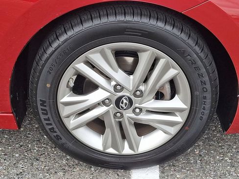 Used 2019 Hyundai Elantra Value Edition FWD image 8
