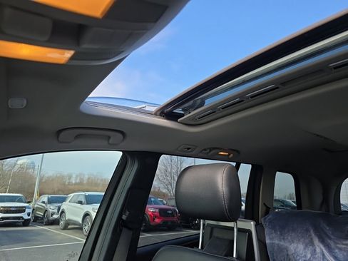 Used 2011 Mercedes-Benz GL 320 BlueTEC 4MATIC image 13